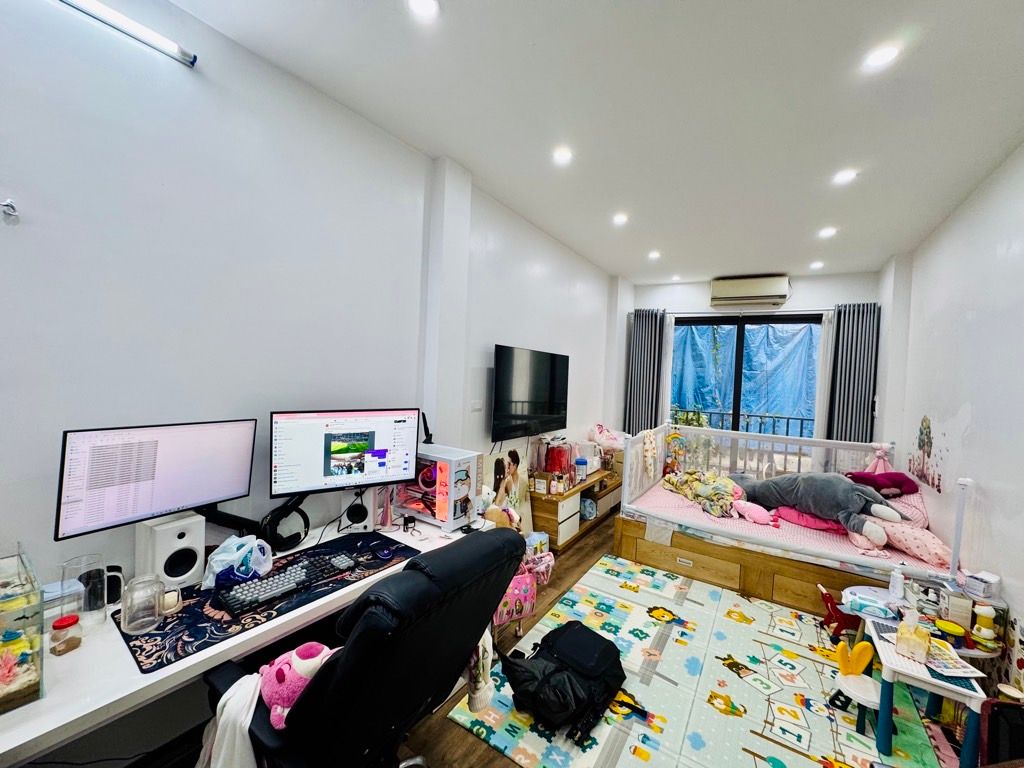 Bán nhà Nguyễn Khoái - diện tích 41m2 3 tầng - gần phố, tiện ích đầy đủ - giá 9,5 tỷ