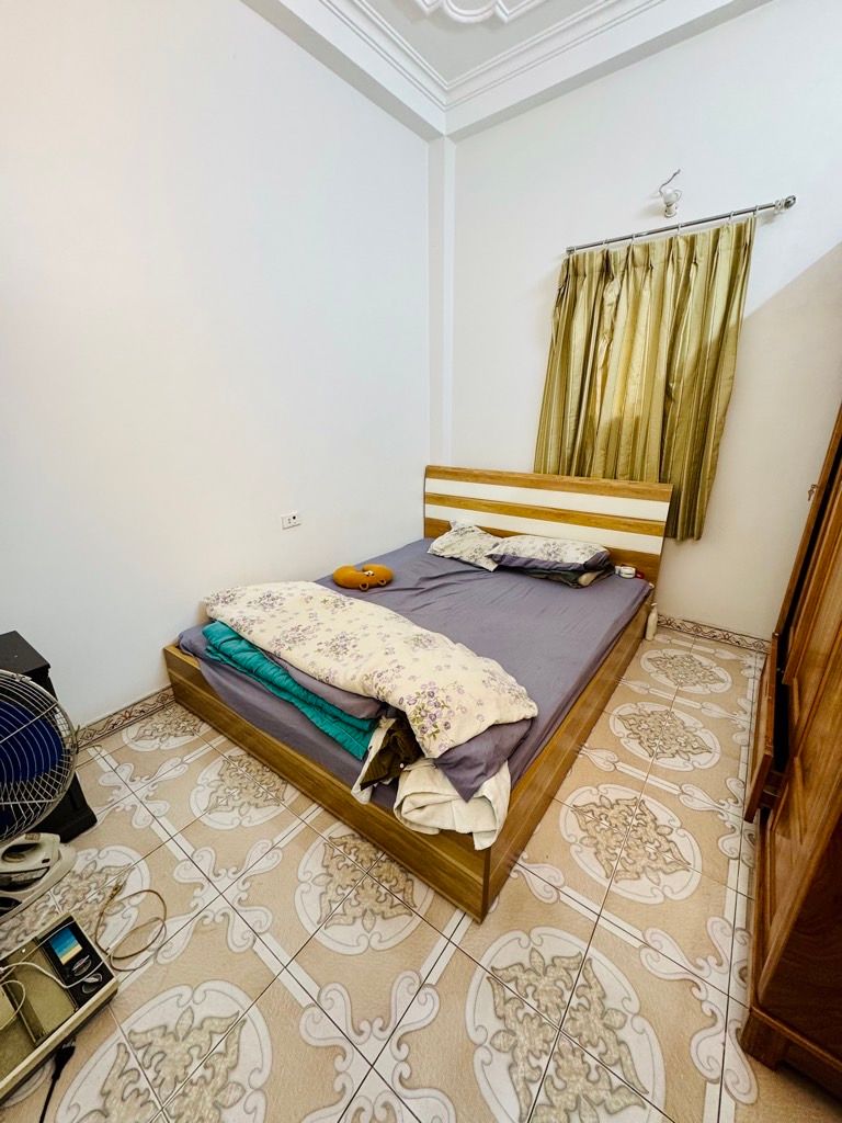 Bán nhà Nguyễn Khoái - diện tích 41m2 3 tầng - gần phố, tiện ích đầy đủ - giá 9,5 tỷ