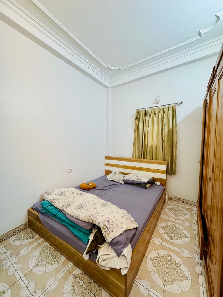 Bán nhà Nguyễn Khoái - diện tích 41m2 3 tầng - gần phố, tiện ích đầy đủ - giá 9,5 tỷ