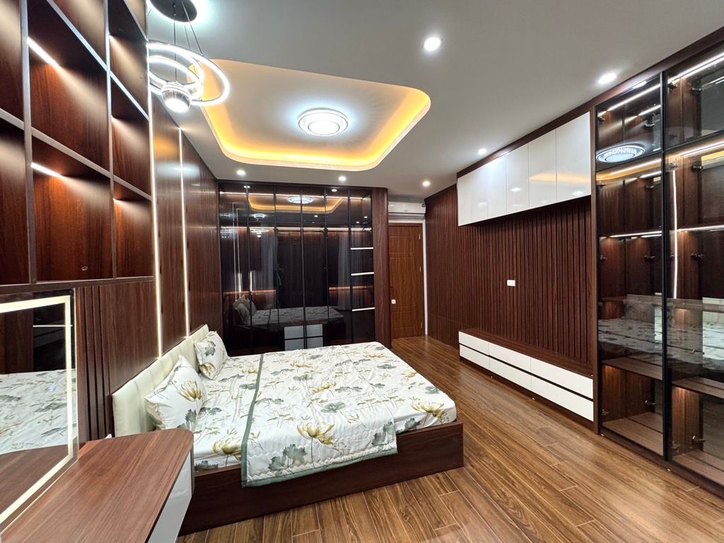 Bán nhà Khương Trung - diện tích 46m2 6 tầng - Ô TÔ TRÁNH - giá 17,9 tỷ