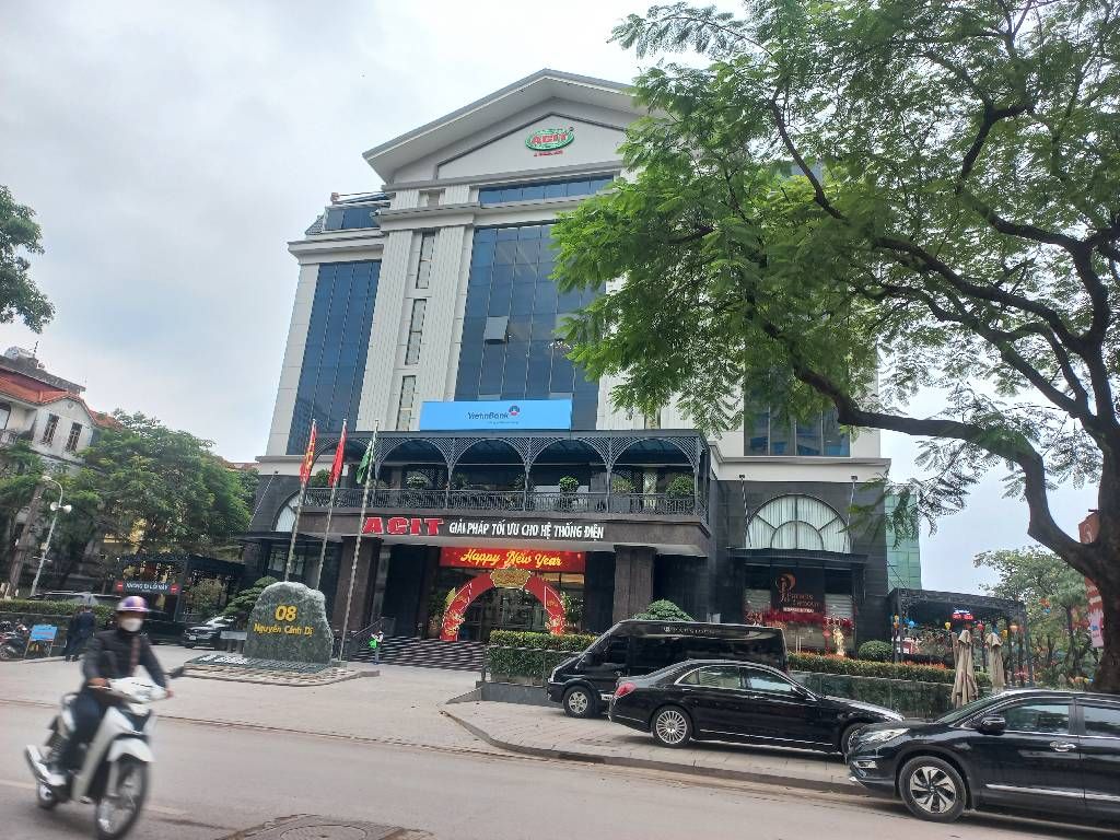 Bán nhà Nguyễn Cảnh Dị - diện tích 61.5m2 7 tầng - Nhà đẹp đón tết - giá 5,3 tỷ