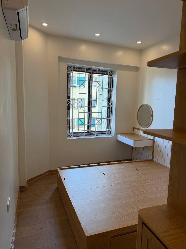 Bán nhà Nguyễn Cảnh Dị - diện tích 61.5m2 7 tầng - Nhà đẹp đón tết - giá 5,3 tỷ