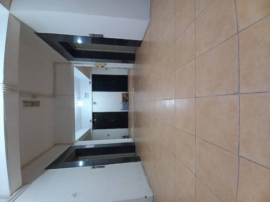 Bán nhà Nguyễn Cảnh Dị - diện tích 61.5m2 7 tầng - Nhà đẹp đón tết - giá 5,3 tỷ