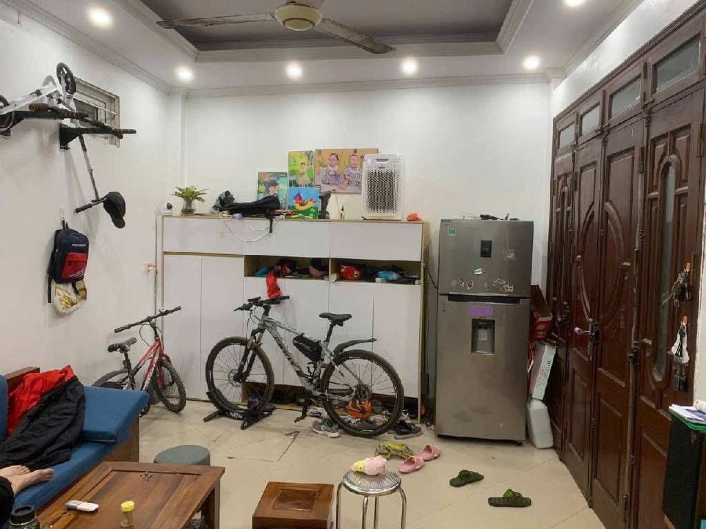 Bán nhà Đại Từ - diện tích 26.3m2 5 tầng - Nhà 2 thoáng sáng trước sau - giá 5,8 tỷ