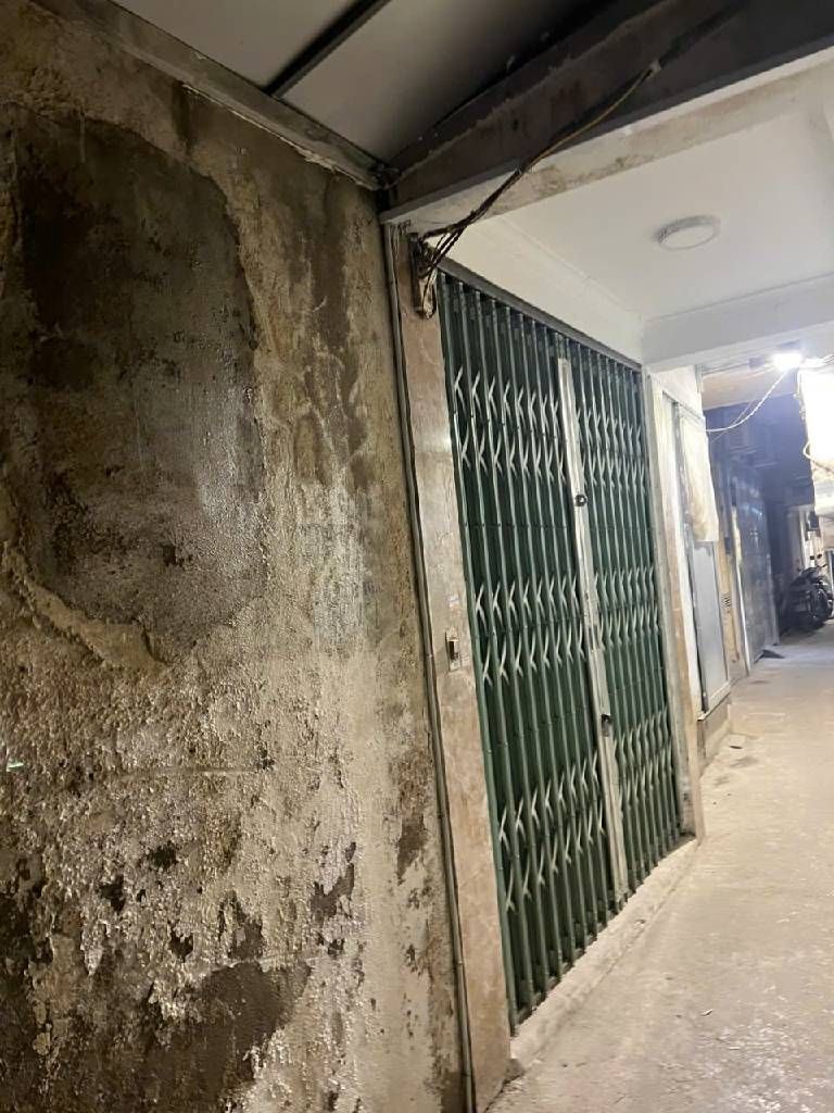 Bán nhà Tân Mai - diện tích 15m2 5 tầng - Ô tô đỗ cổng - giá 2,55 tỷ