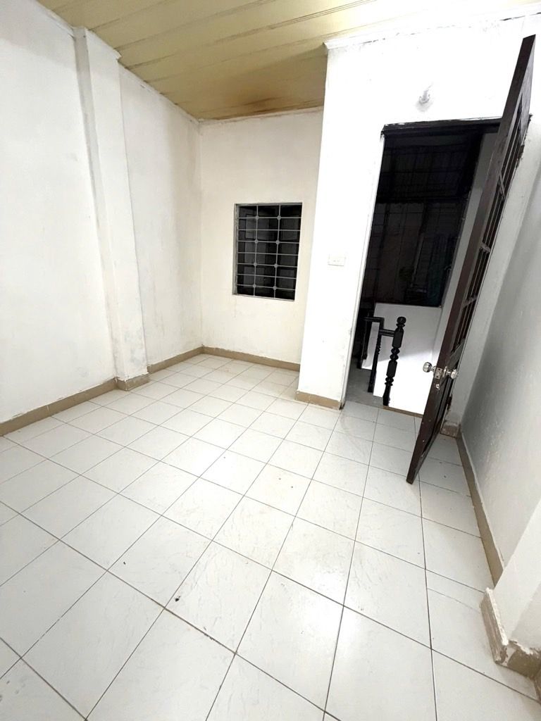 Bán nhà Tôn Đức Thắng - diện tích 25.7m2 2 tầng - Nhà hai mặt thoáng - giá 7,6 tỷ