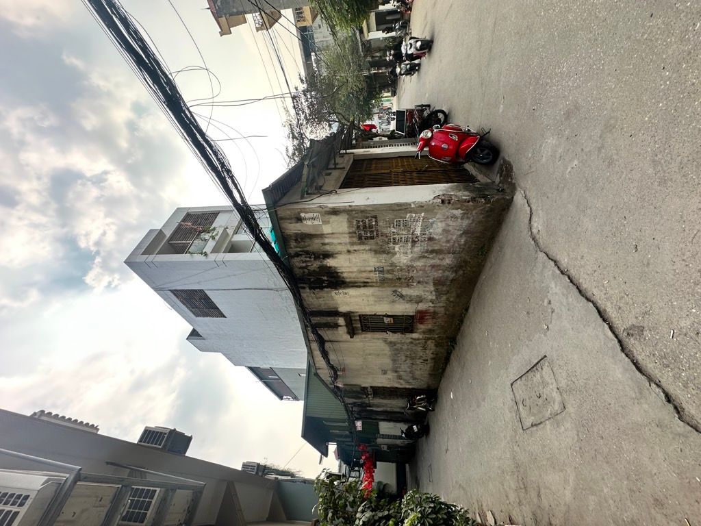 Bán nhà Giải Phóng - diện tích 123.9m2 1 tầng - LÔ GÓC 3 MẶT TIỀN - giá 18 tỷ