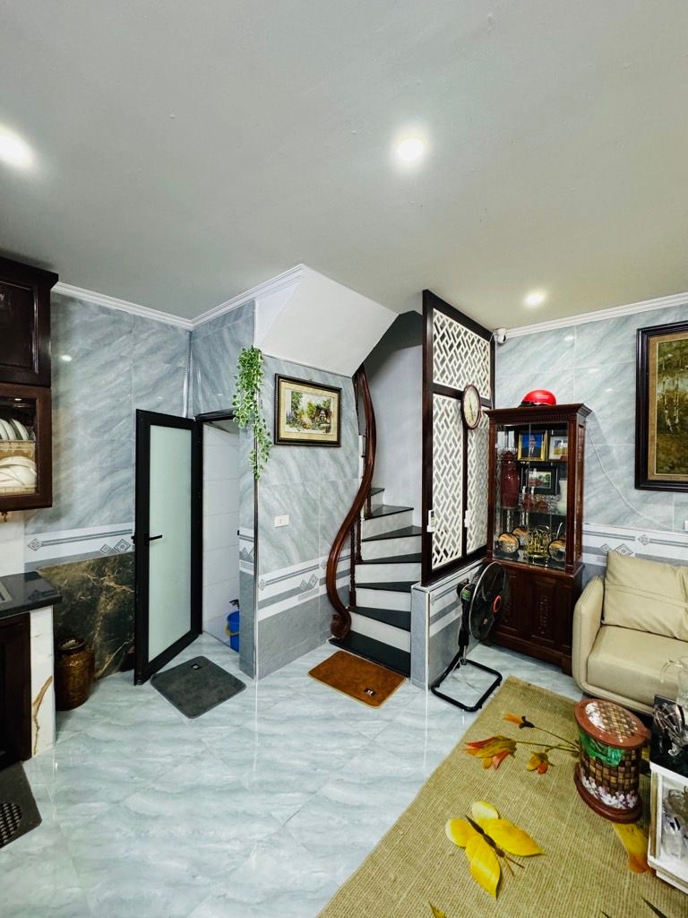 Bán nhà Đông Thiên - diện tích 30m2 2 tầng - Lô góc, ngõ thông - giá 4,65 tỷ