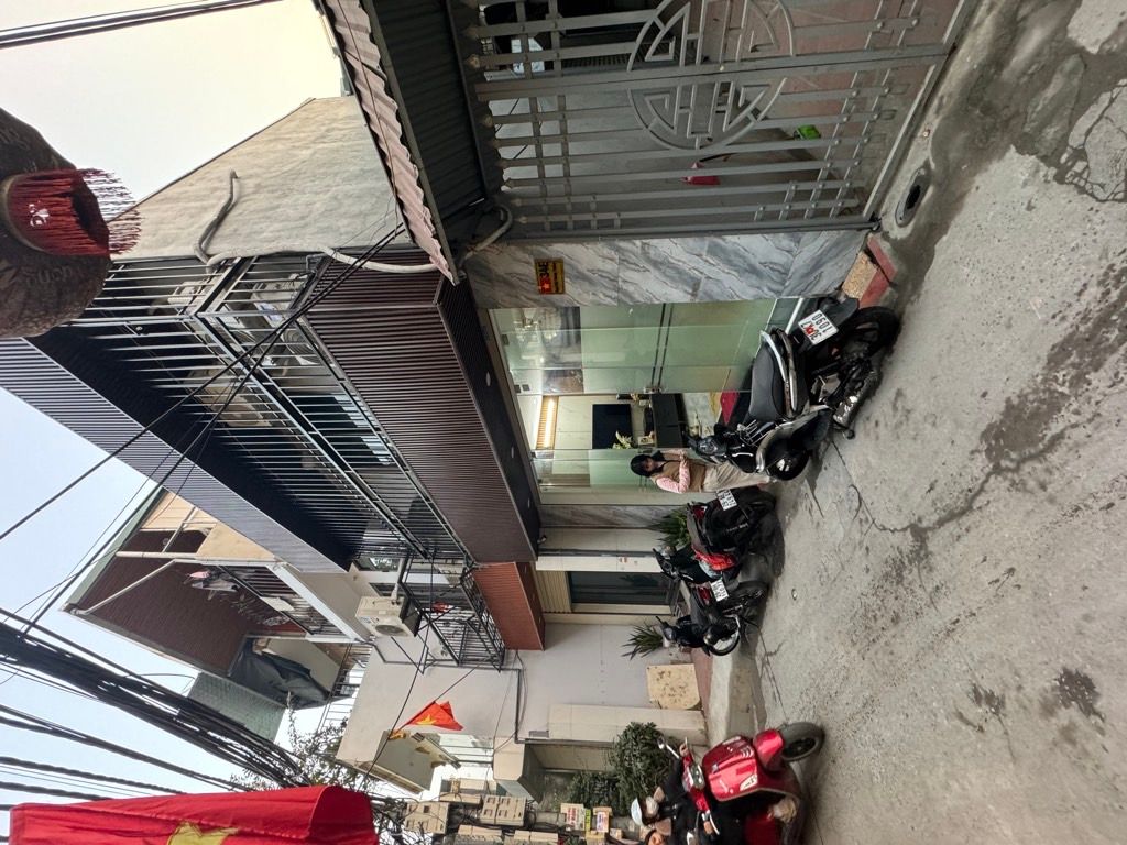 Bán nhà Đông Thiên - diện tích 30m2 2 tầng - Lô góc, ngõ thông - giá 4,65 tỷ