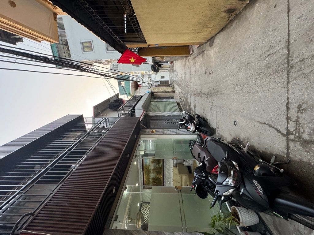 Bán nhà Đông Thiên - diện tích 30m2 2 tầng - Lô góc, ngõ thông - giá 4,65 tỷ