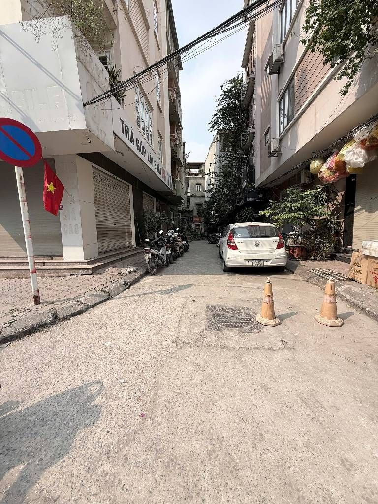 Bán nhà Trung Phung - diện tích 44.1m2 1 tầng - Ô tô vào nhà - giá 22 tỷ