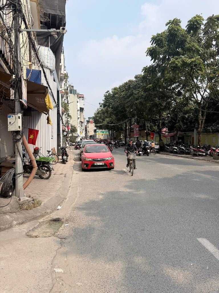 Bán nhà Trung Phung - diện tích 44.1m2 1 tầng - Ô tô vào nhà - giá 22 tỷ