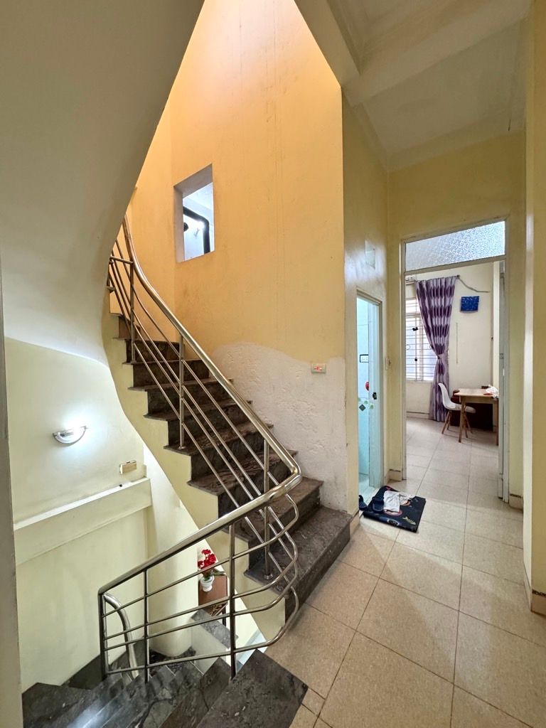 Bán nhà Định Công Thượng - diện tích 34.4m2 4 tầng - Sổ đỏ chính chủ - giá 7,6 tỷ