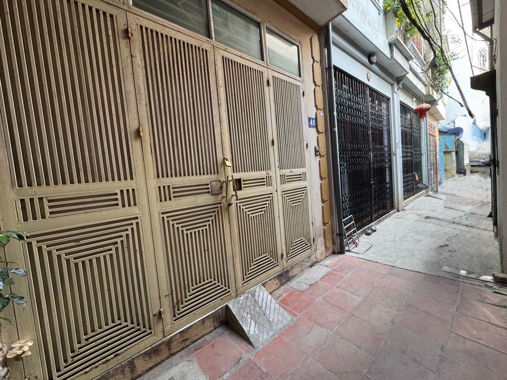 Bán nhà Định Công Thượng - diện tích 34.4m2 4 tầng - Sổ đỏ chính chủ - giá 7,6 tỷ