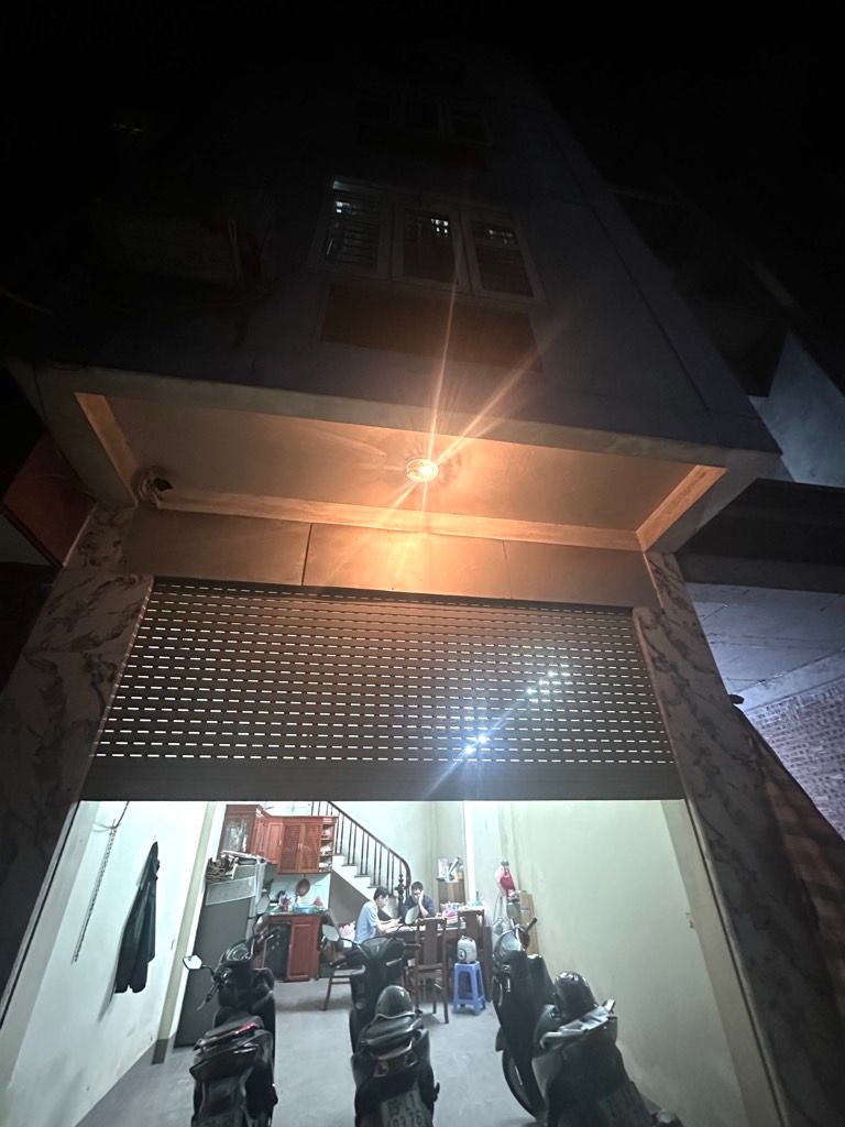 Bán nhà Nguyễn Khoái - diện tích 37m2 4 tầng - Ô TÔ VÀO NHÀ - giá 7,2 tỷ