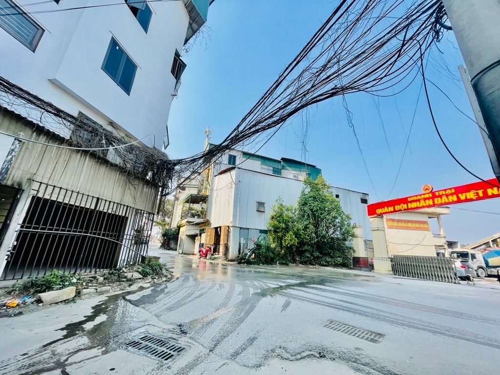 Bán nhà Nguyễn Khoái - diện tích 64m2 5 tầng - Ô tô tải tránh nhau - giá 12,7 tỷ