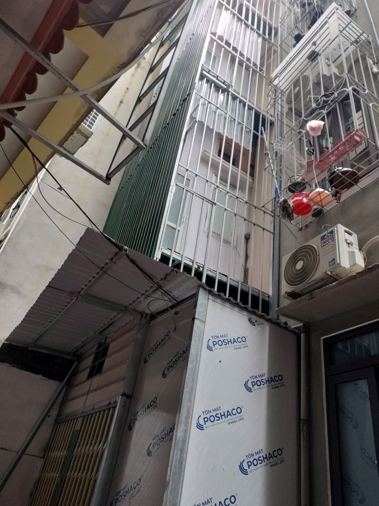 Bán nhà Tôn Thất Tùng - diện tích 12m2 5 tầng - Nhà nhỏ tiền, dễ chốt - giá 1,65 tỷ