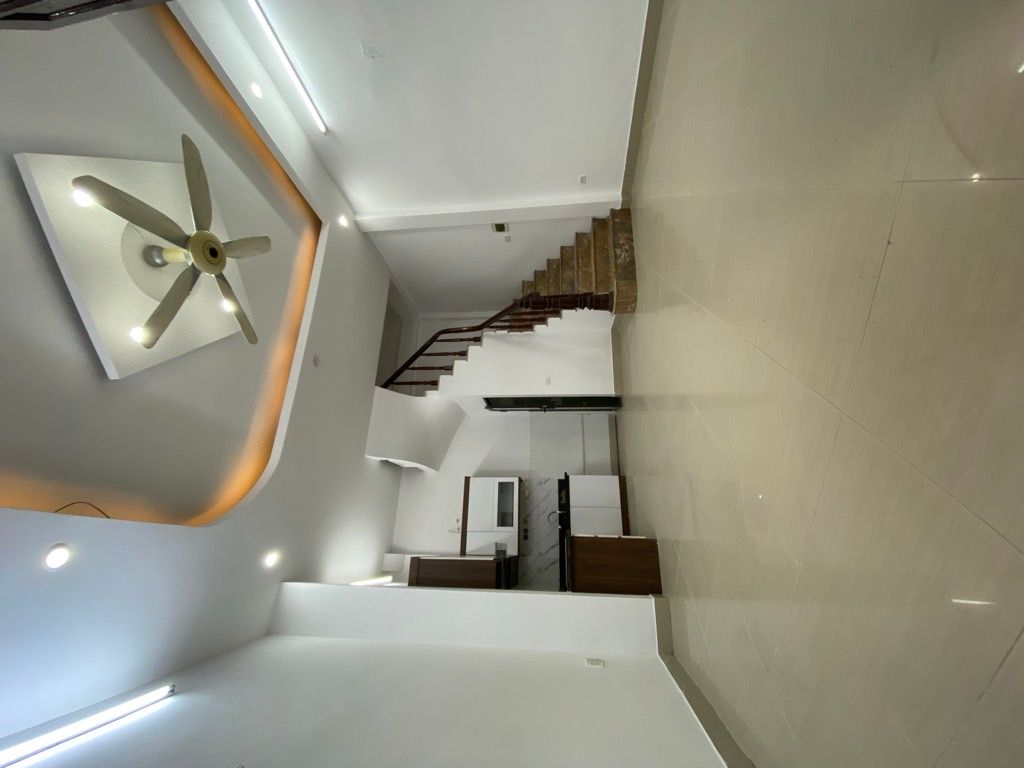 Bán nhà Hoàng Mai - diện tích 30m2 5 tầng - Ô tô cách 50m - giá 8,2 tỷ