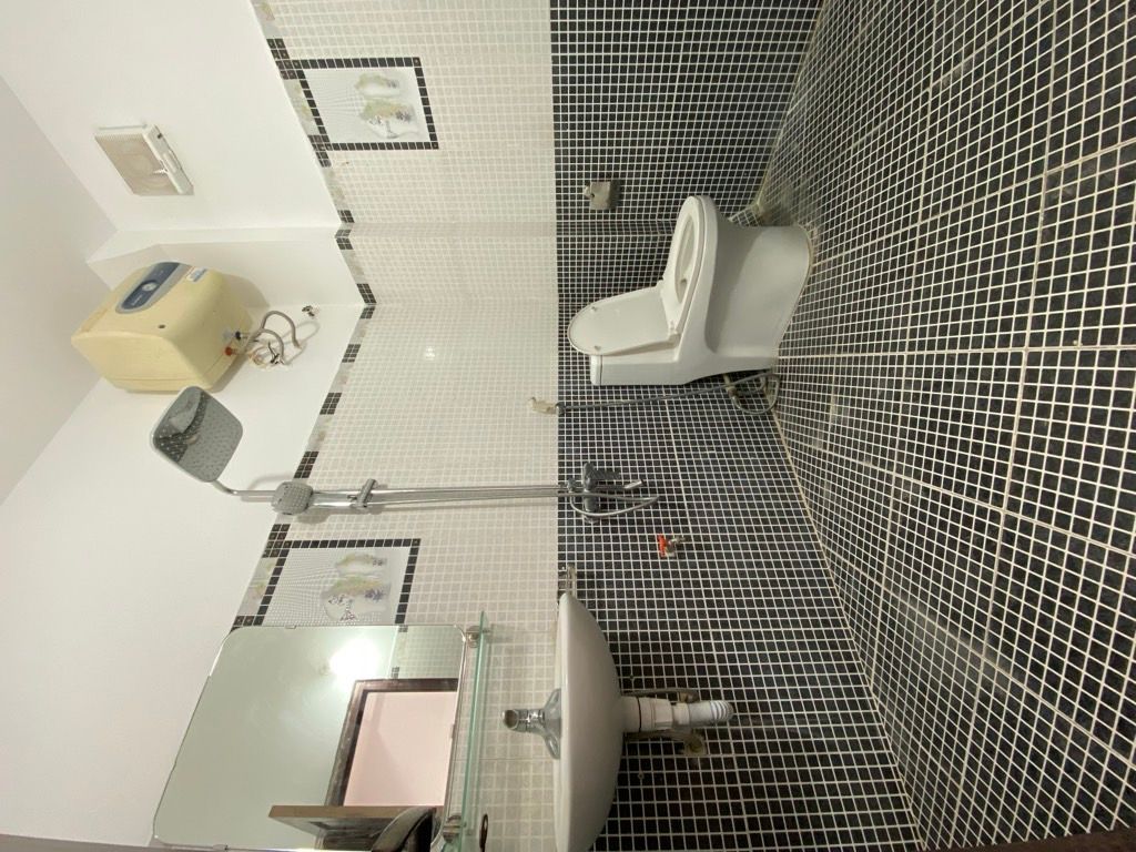 Bán nhà Hoàng Mai - diện tích 30m2 5 tầng - Ô tô cách 50m - giá 8,2 tỷ