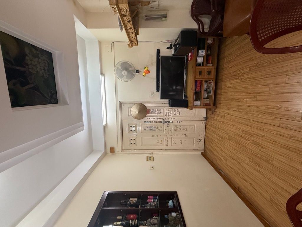 Bán nhà Trịnh Đình Cửu - diện tích 68.7m2 8 tầng - Căn hộ Chung cư CT9 - giá 5,25 tỷ