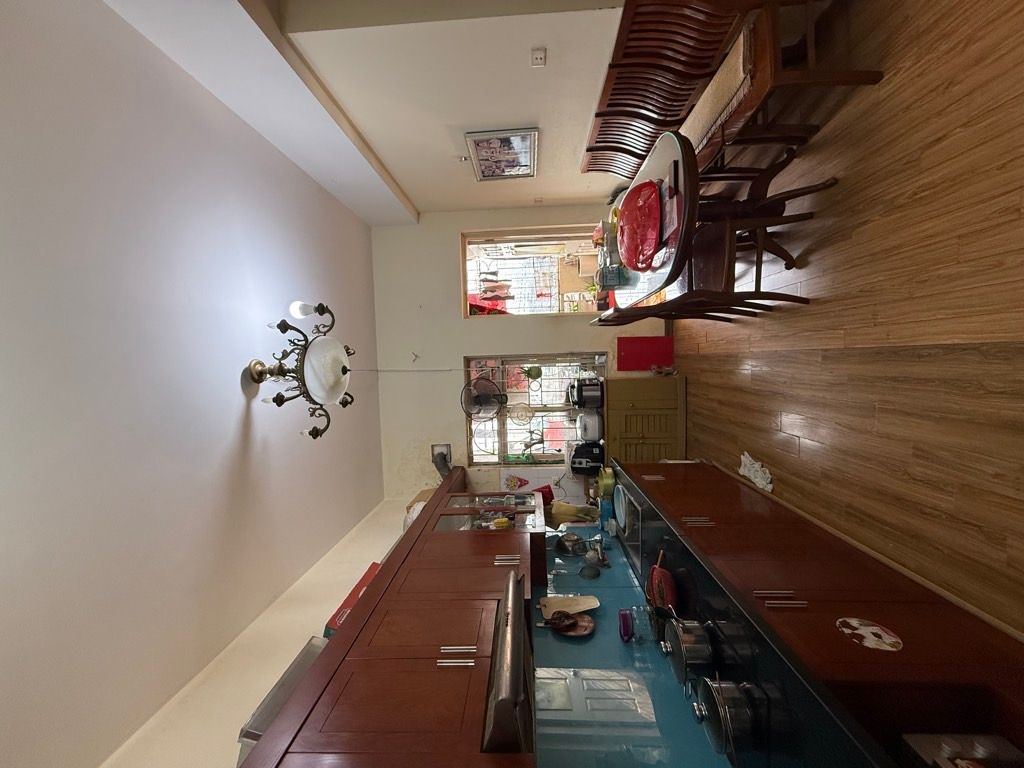 Bán nhà Trịnh Đình Cửu - diện tích 68.7m2 8 tầng - Căn hộ Chung cư CT9 - giá 5,25 tỷ