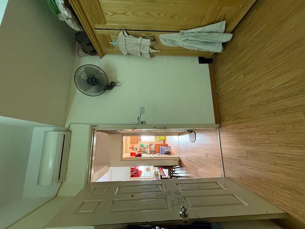 Bán nhà Trịnh Đình Cửu - diện tích 68.7m2 8 tầng - Căn hộ Chung cư CT9 - giá 5,25 tỷ