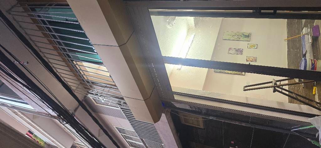 Bán nhà Hoàng Mai - diện tích 14m2 5 tầng - Mặt ngõ ba gác tránh - giá 3,18 tỷ