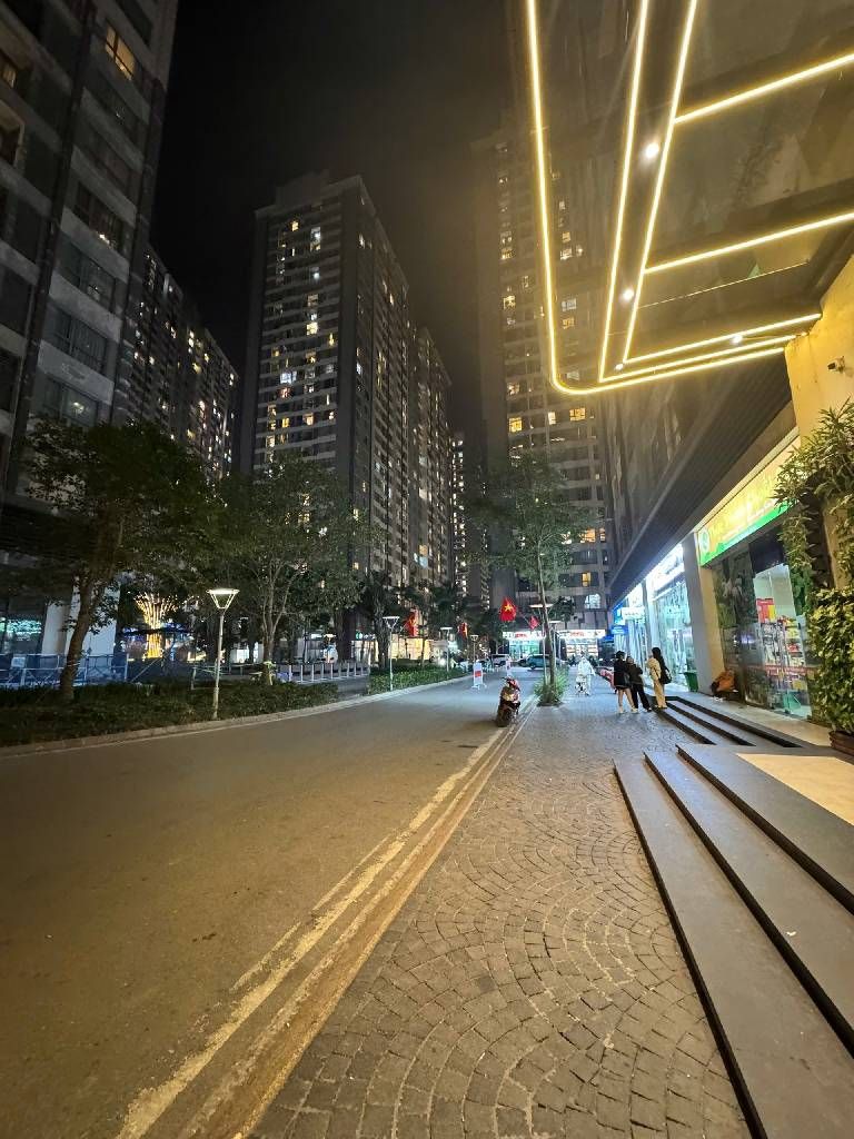 Bán nhà Hoàng Mai - diện tích 96.8m2 1 tầng - Căn hộ cao cấp Park 2 - giá 15,2 tỷ