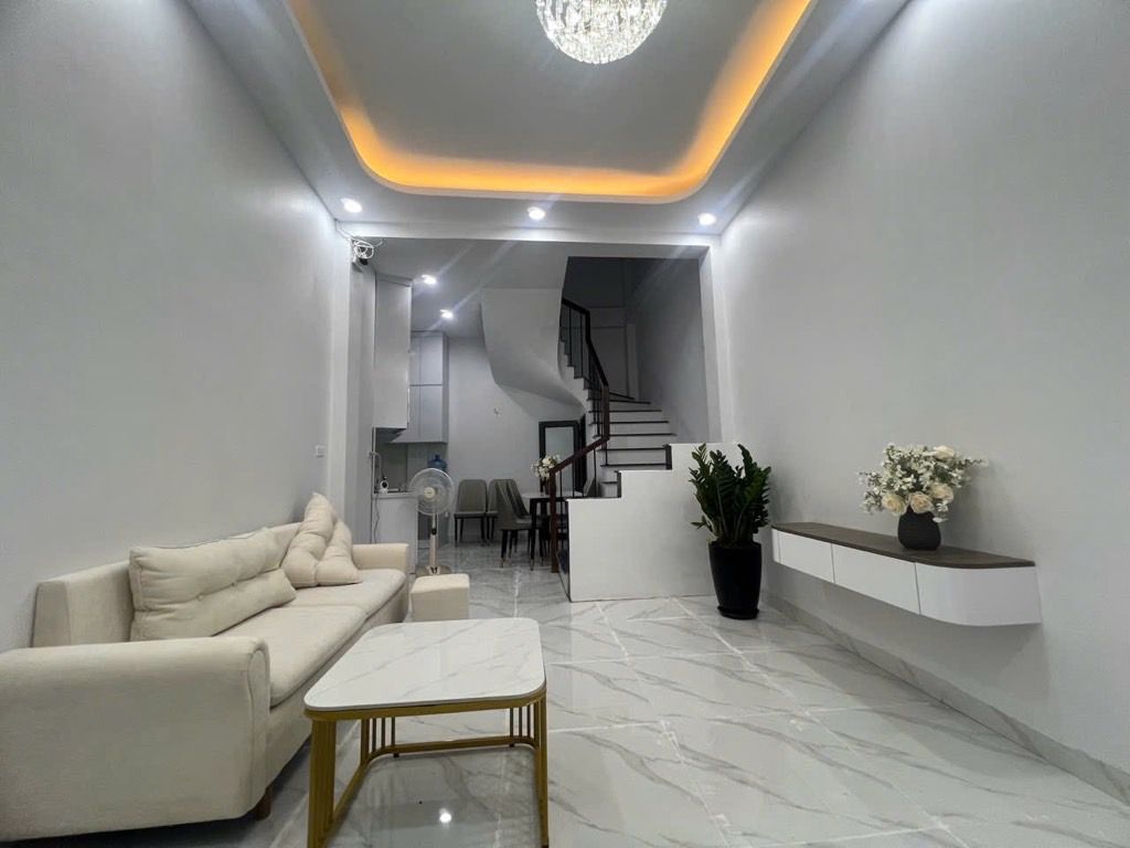 Bán nhà Trương Định - diện tích 32,2m2 5 tầng - Nhà mới đẹp, full nội thất - giá 7,2 tỷ