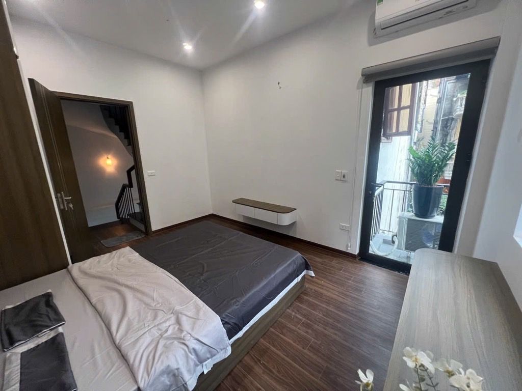 Bán nhà Trương Định - diện tích 32,2m2 5 tầng - Nhà mới đẹp, full nội thất - giá 7,2 tỷ