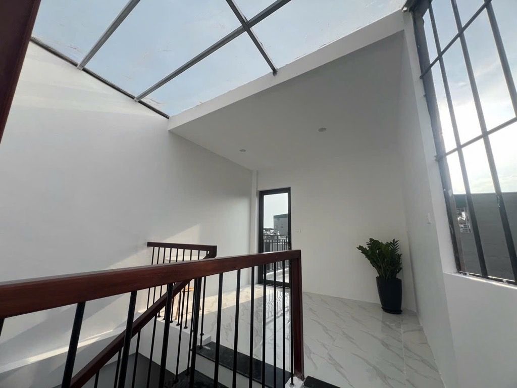 Bán nhà Trương Định - diện tích 32,2m2 5 tầng - Nhà mới đẹp, full nội thất - giá 7,2 tỷ