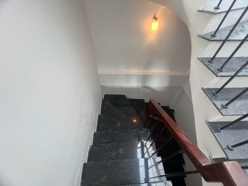 Bán nhà Trương Định - diện tích 32,2m2 5 tầng - Nhà mới đẹp, full nội thất - giá 7,2 tỷ