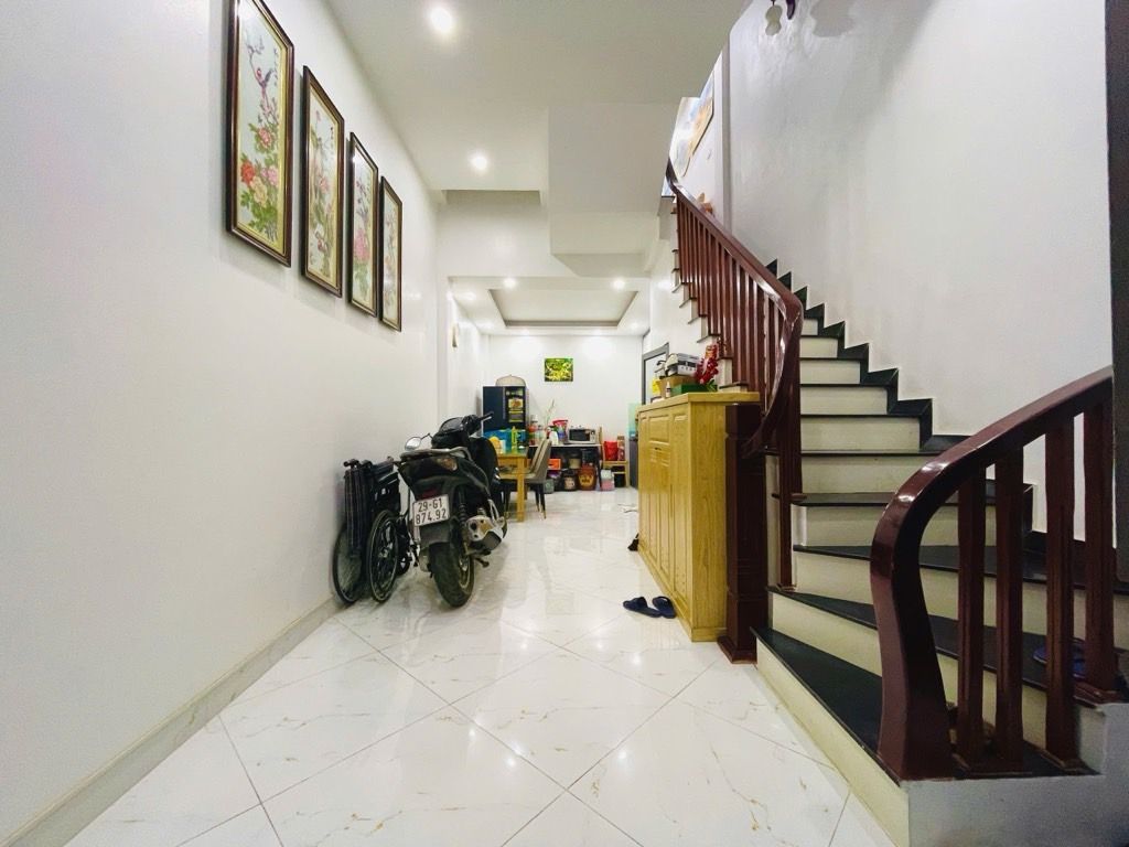 Bán nhà ĐẠI TỪ - diện tích 32m2 5 tầng - gần ô tô - giá 8,3 tỷ