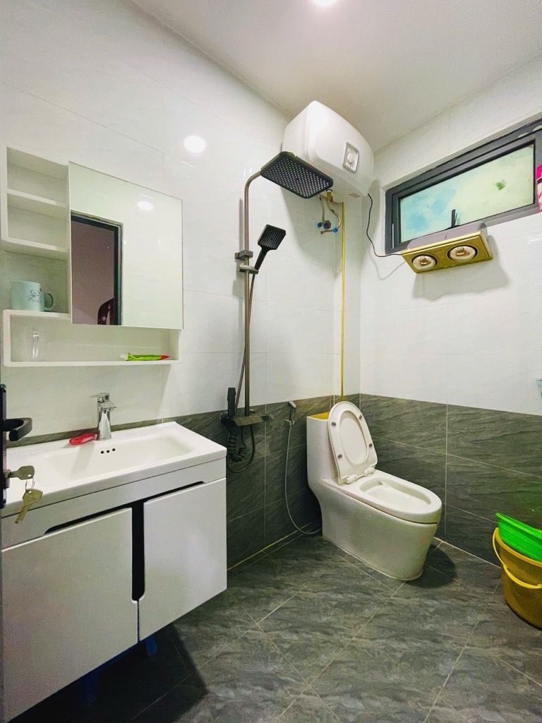 Bán nhà ĐẠI TỪ - diện tích 32m2 5 tầng - gần ô tô - giá 8,3 tỷ