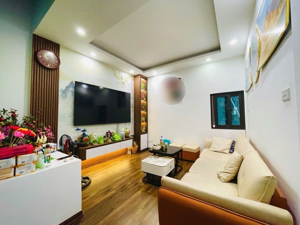 Bán nhà ĐẠI TỪ - diện tích 32m2 5 tầng - gần ô tô - giá 8,3 tỷ