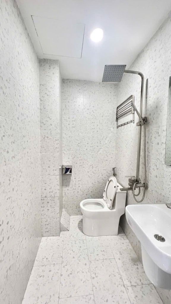 Bán nhà Phan Đình Giót - diện tích 68m2 6 tầng - ô tô tránh - giá 18 tỷ