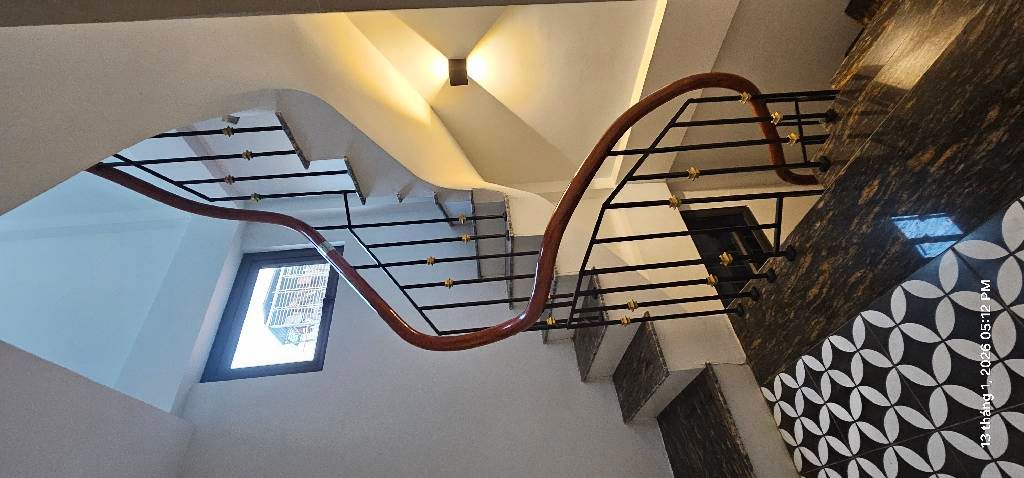 Bán nhà Thái Hà - diện tích 36,1m2 6 tầng - Siêu phẩm thang máy, 3 bước ra Mặt Phố - giá 18,6 tỷ