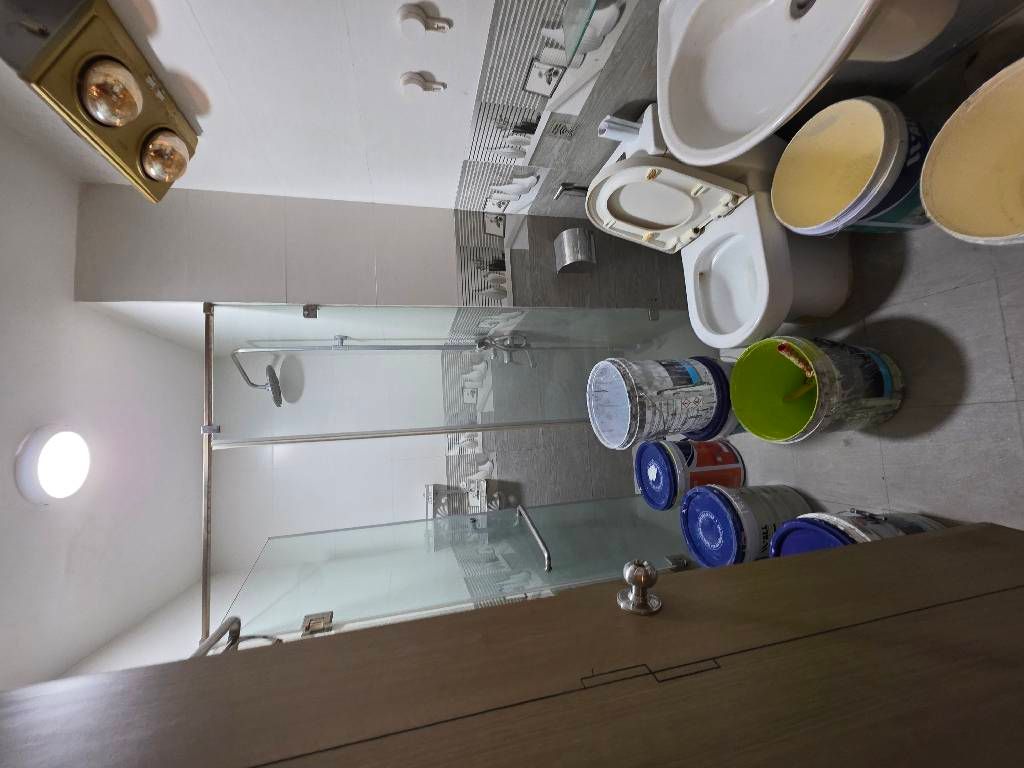 Bán nhà Lĩnh Nam - diện tích 93.4m2 18 tầng - Căn hộ cao cấp - giá 8,5 tỷ