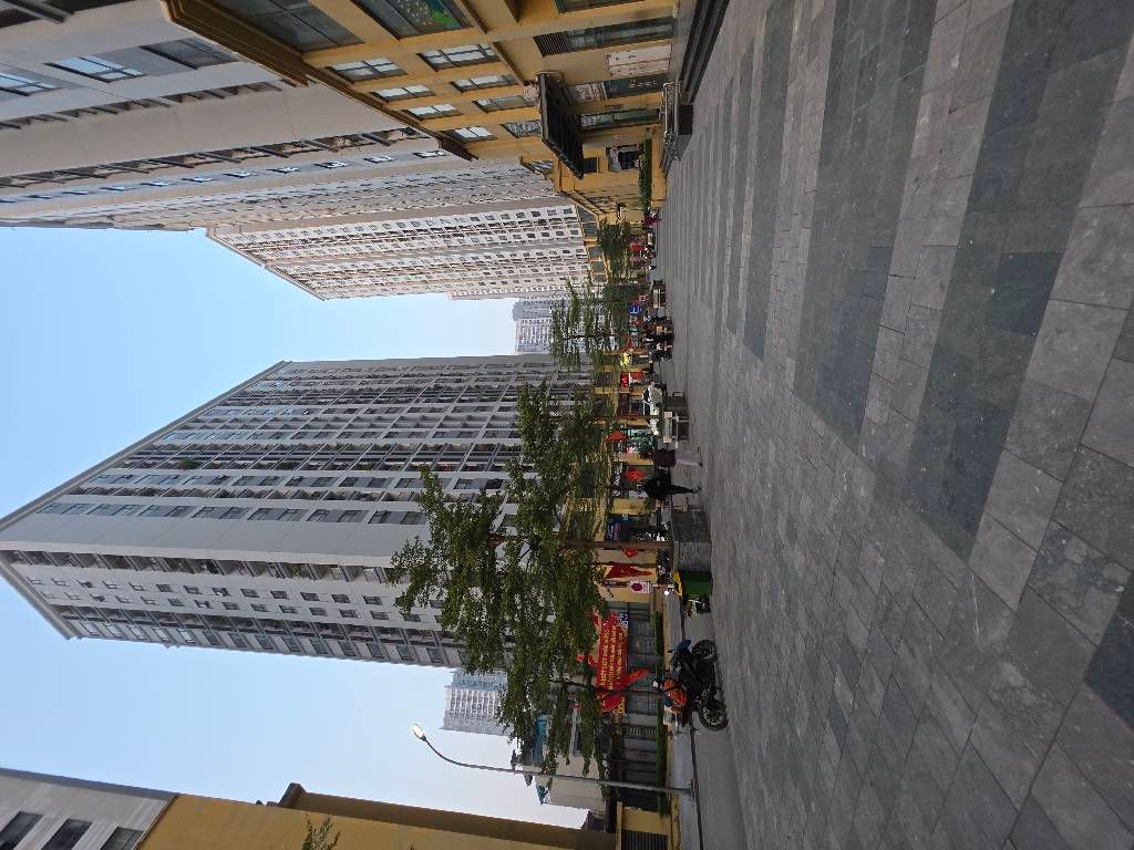 Bán nhà Lĩnh Nam - diện tích 93.4m2 18 tầng - Căn hộ cao cấp - giá 8,5 tỷ