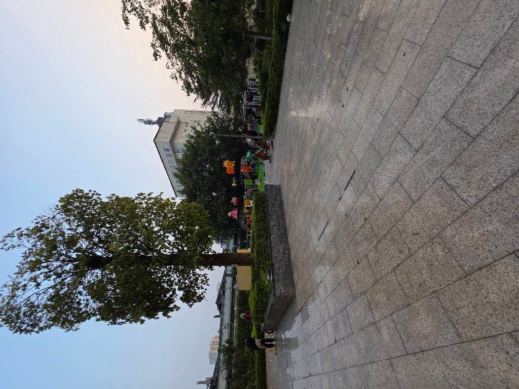 Bán nhà Lĩnh Nam - diện tích 93.4m2 18 tầng - Căn hộ cao cấp - giá 8,5 tỷ