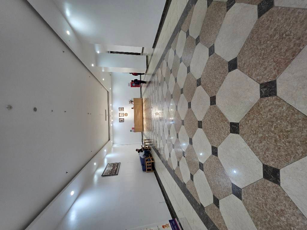 Bán nhà Lĩnh Nam - diện tích 93.4m2 18 tầng - Căn hộ cao cấp - giá 8,5 tỷ