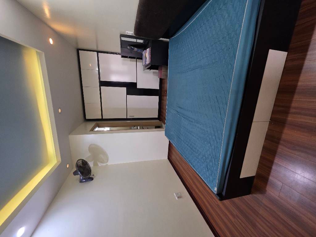 Bán nhà Lĩnh Nam - diện tích 93.4m2 18 tầng - Căn hộ cao cấp - giá 8,5 tỷ