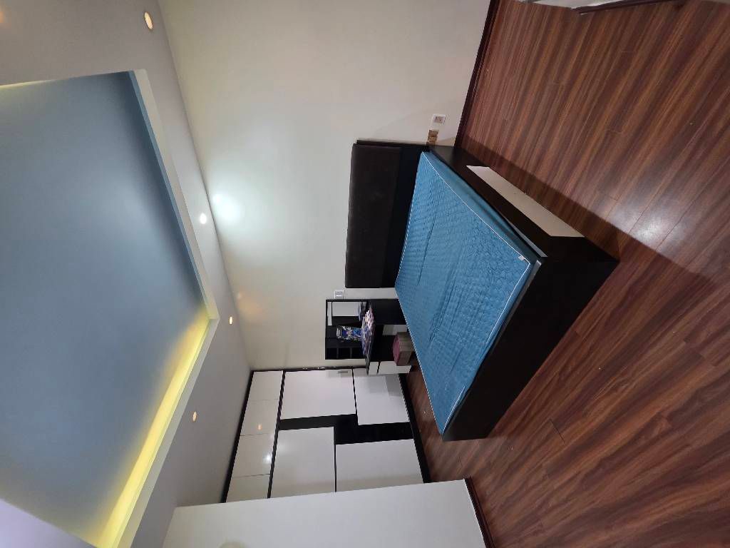 Bán nhà Lĩnh Nam - diện tích 93.4m2 18 tầng - Căn hộ cao cấp - giá 8,5 tỷ