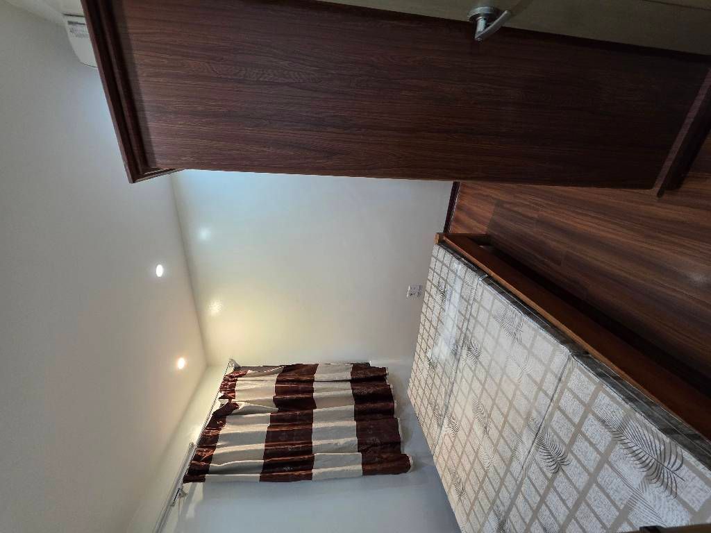 Bán nhà Lĩnh Nam - diện tích 93.4m2 18 tầng - Căn hộ cao cấp - giá 8,5 tỷ