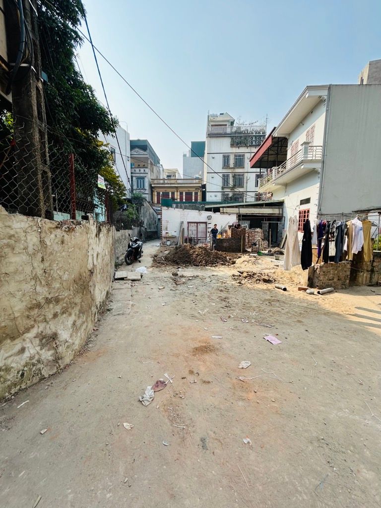 Bán nhà Đông Thiên - diện tích 50.3m2 1 tầng - Đất Nằm Vị trí ngõ thông hai đầu - giá 9,9 tỷ