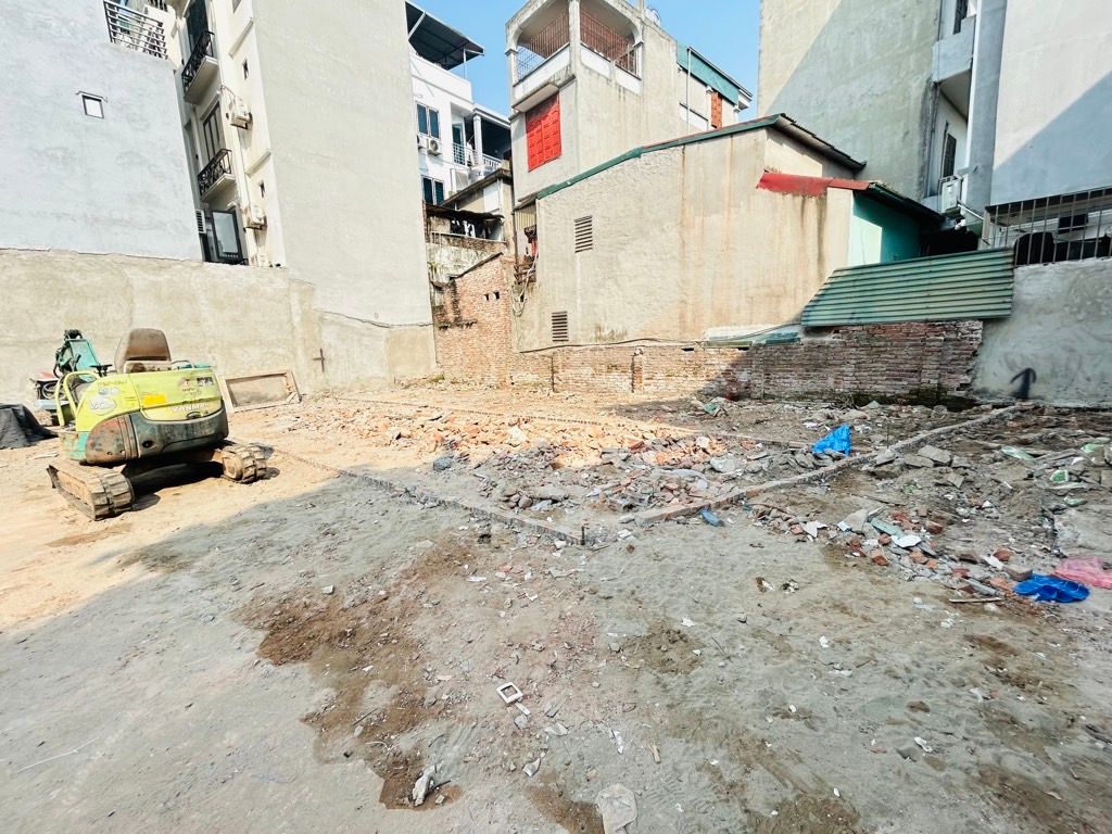 Bán nhà Đông Thiên - diện tích 50.3m2 1 tầng - Đất Nằm Vị trí ngõ thông hai đầu - giá 9,9 tỷ