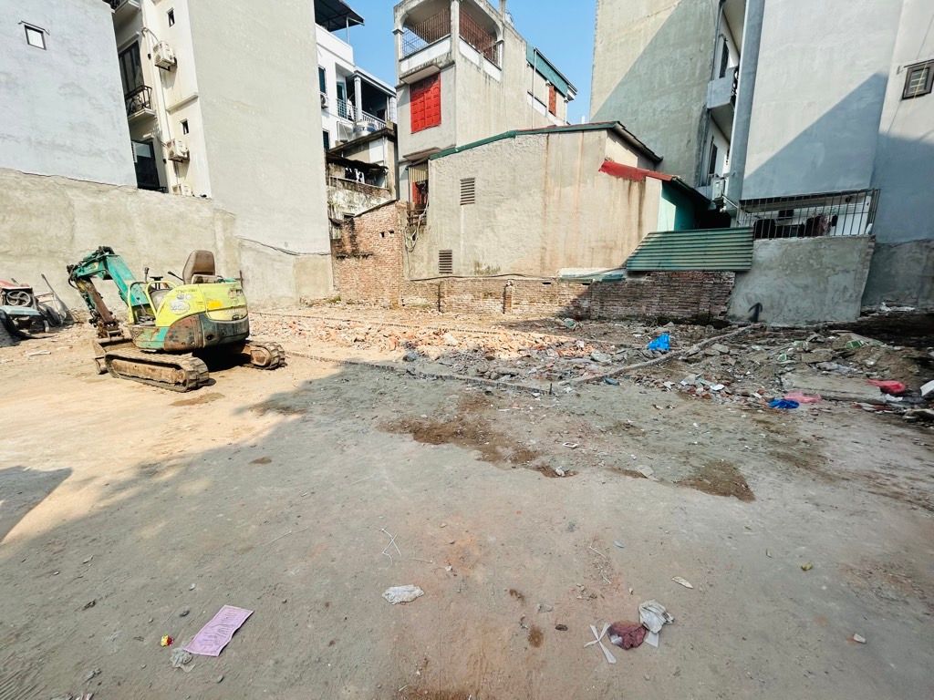 Bán nhà Đông Thiên - diện tích 54.3m2 1 tầng - Đất Nằm Vị trí ngõ thông hai đầu - giá 10,7 tỷ