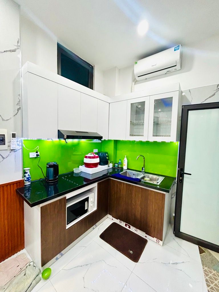 Bán nhà Đông Thiên - diện tích 24m2 3 tầng - gần ô tô - giá 3,9 tỷ