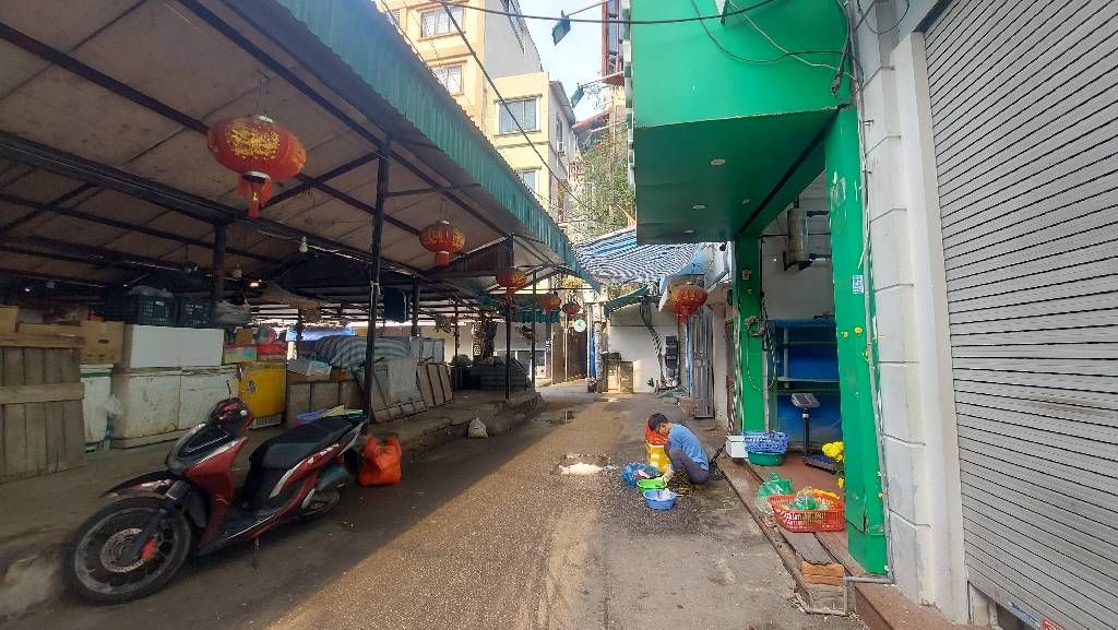 Bán nhà Thái Thịnh - diện tích 30m2 6 tầng - Ô tô đỗ dừng cách 20m - giá 9,3 tỷ