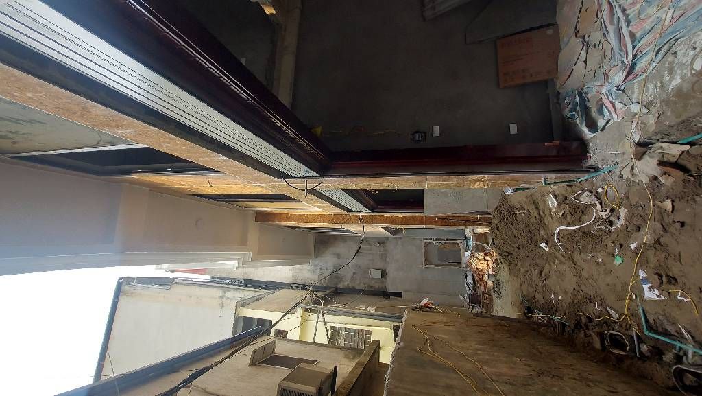 Bán nhà Thái Thịnh - diện tích 30m2 6 tầng - Ô tô đỗ dừng cách 20m - giá 9,3 tỷ